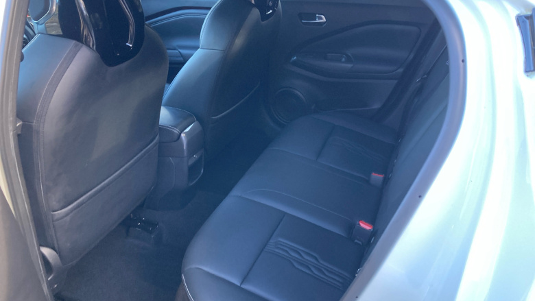 Nissan Juke 1.0 DiG-T 114 Tekna 5dr Petrol Hatchback